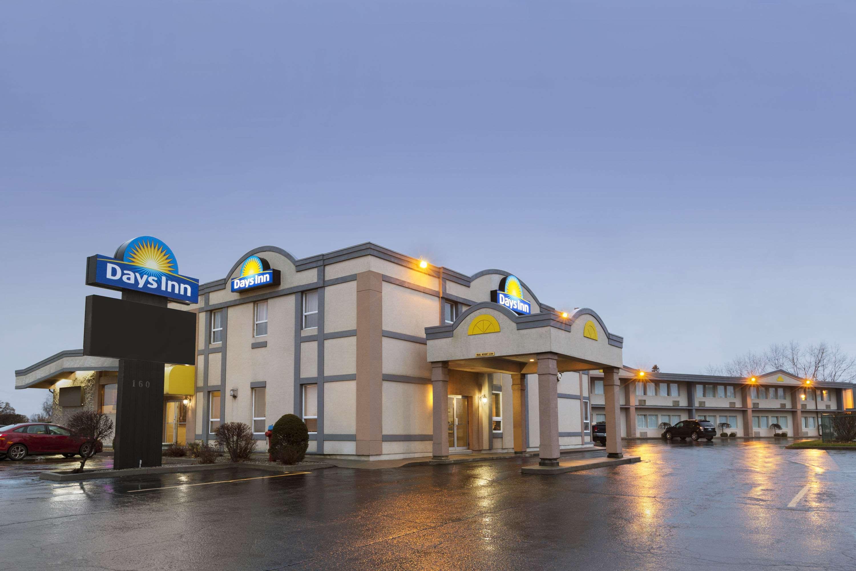 Days Inn By Wyndham Brockville Kültér fotó
