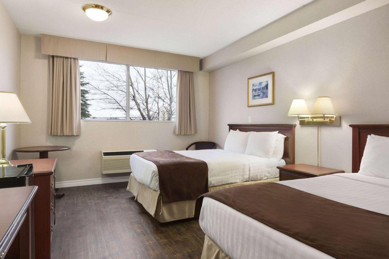 Days Inn By Wyndham Brockville Kültér fotó
